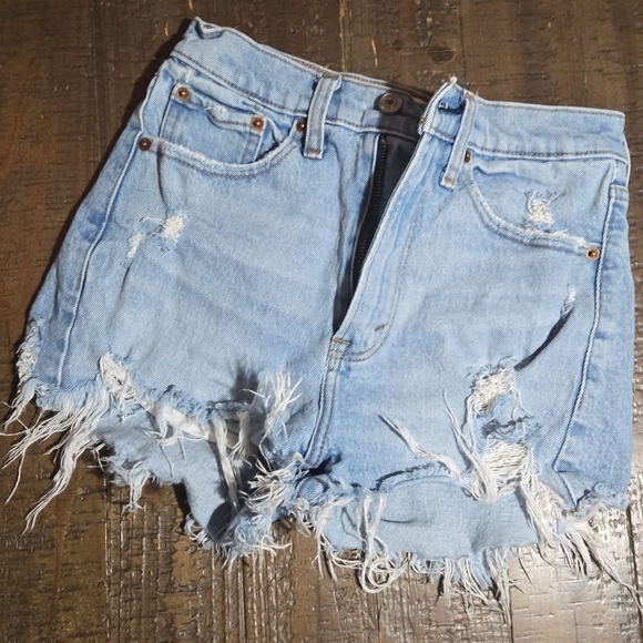 Size 00 Abercrombie Frayed Light Blue Jean Shorts Distressed High Rise Mom Short - Picture 2 of 4